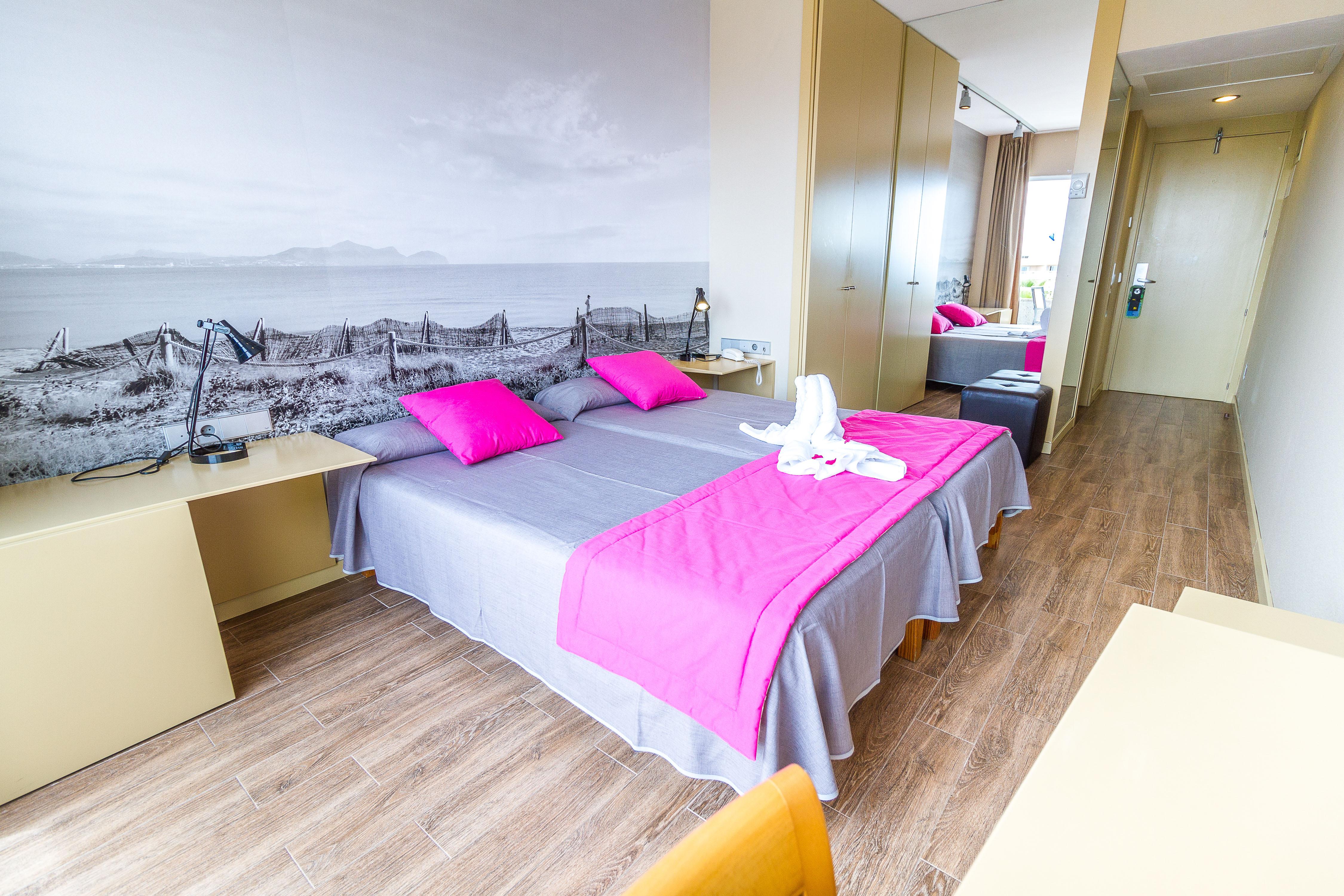 Eix Platja Daurada Hotel & Spa Кан Пикафорт Екстериор снимка