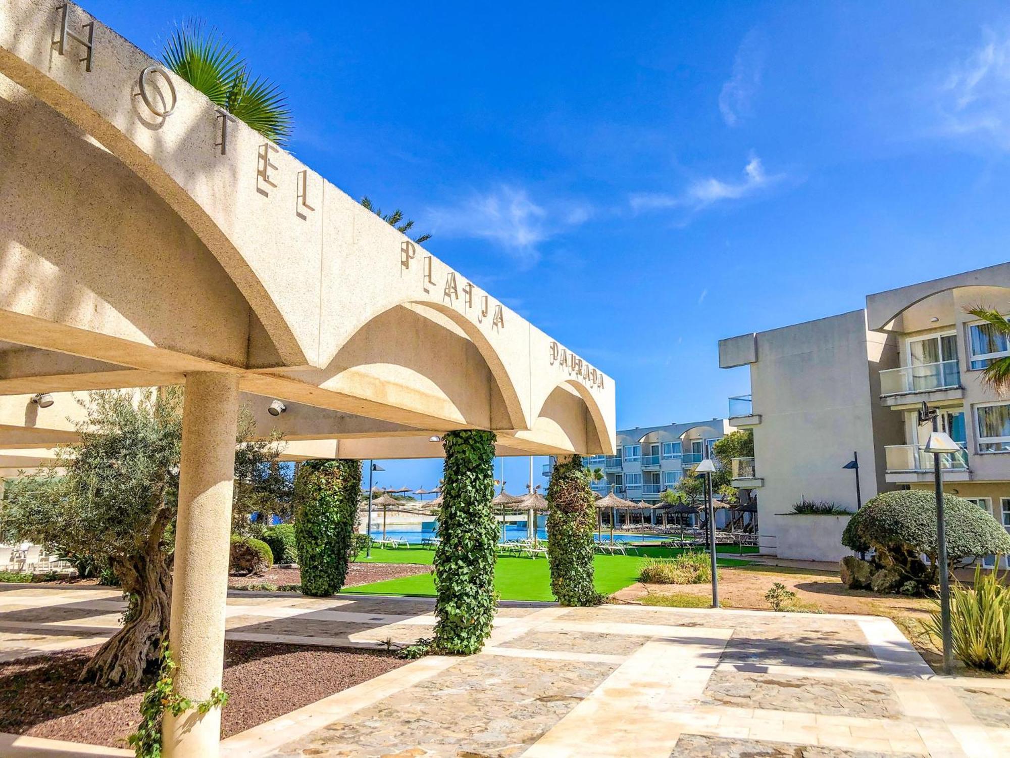 Eix Platja Daurada Hotel & Spa Кан Пикафорт Екстериор снимка