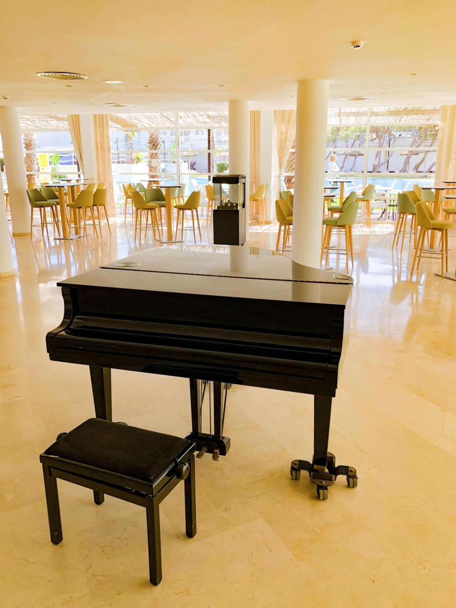 Eix Platja Daurada Hotel & Spa Кан Пикафорт Екстериор снимка